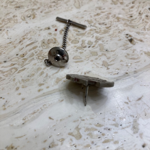 Antique 1937 Indian Head Nickel Cut Out Coin Tie Pin - Picture 2 of 2